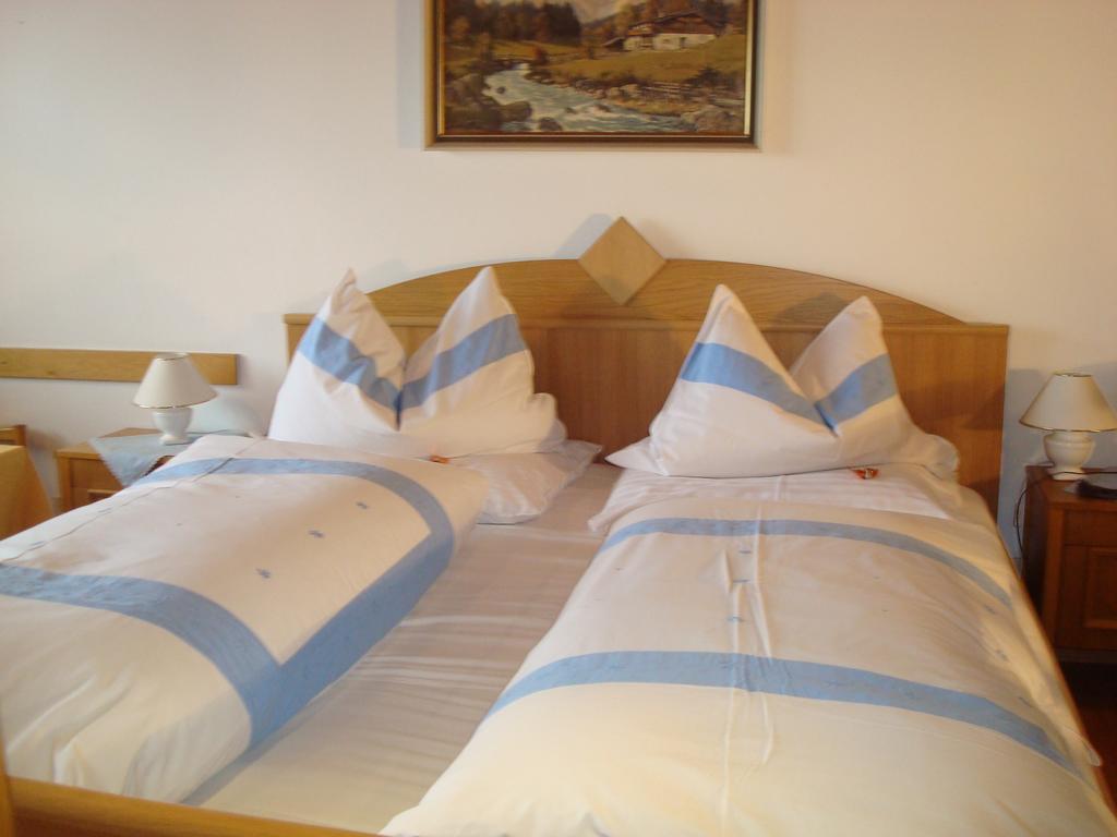 Gaestehaus-Pension Bendler Kirchdorf in Tirol Room photo
